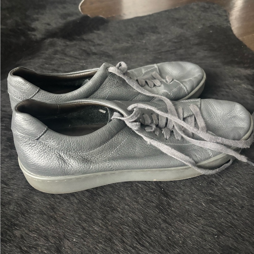 Vince Men's Gray Leather Sneakers